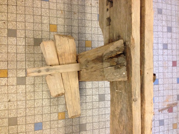 Kilar og føter til skottbenken. Foto: Øyvind Skarstein