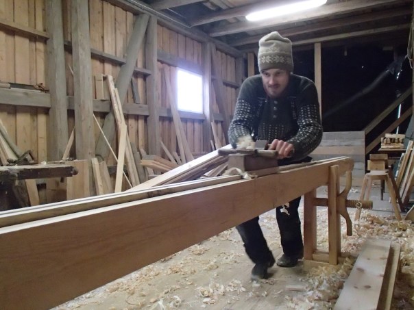 Magnus Wammen er den fryste frå Vestfold som vert teken opp som medlem i Norsk Skottbenk Union. Frå dette fylket har vi berre kjennskap til nemninga Føibænk på arbeidsbenken som vi kjenner som skottbenk, rettbenk eller strykebenk andre stader i landet. Foto: Magnus Wammen